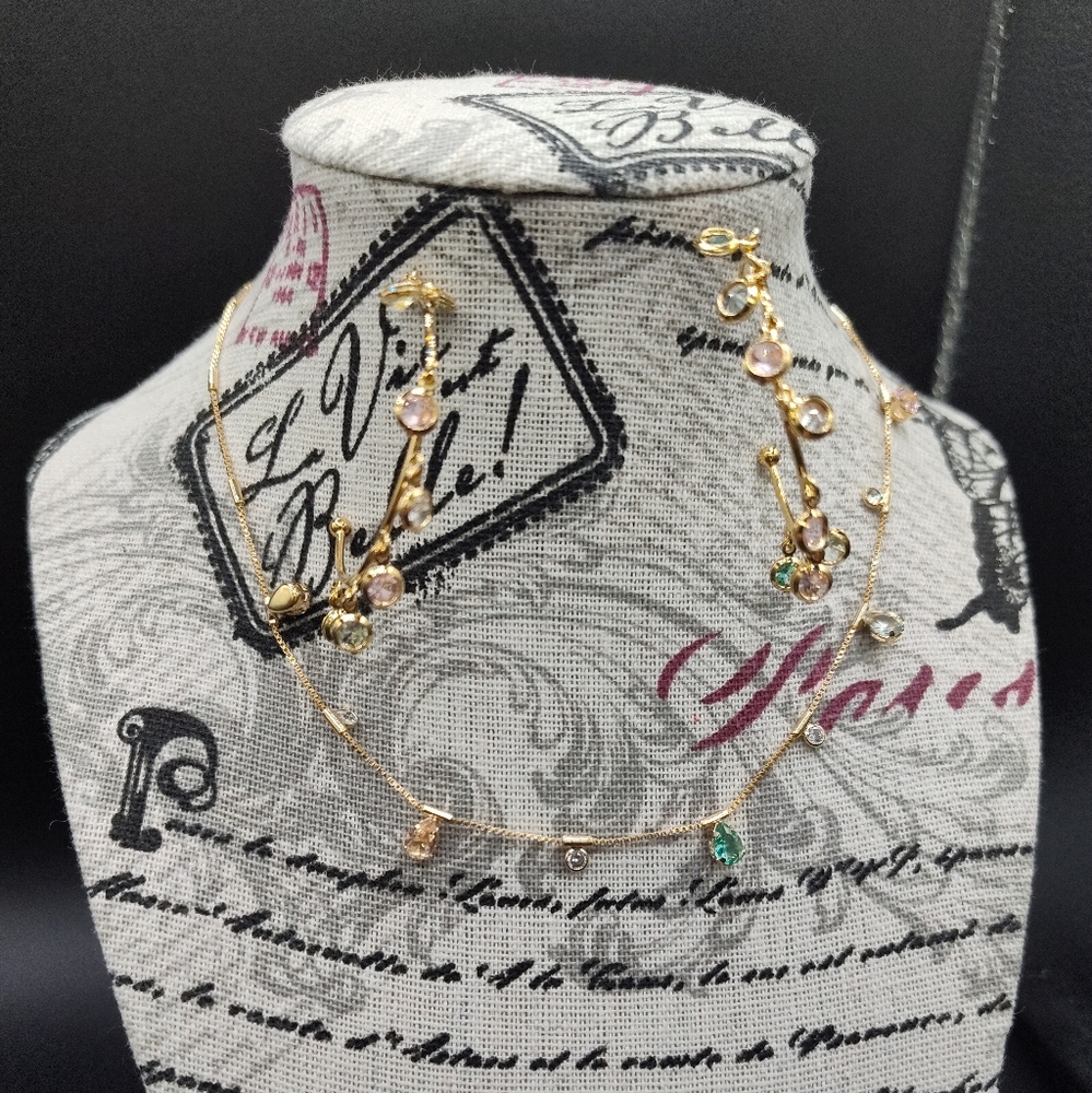 Necklace and earrings set